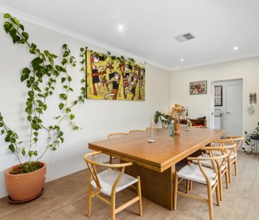 MODERN IMPRESSIVE FAMILY HOME - ENJOY THE BEACH LIFE - Photo 5