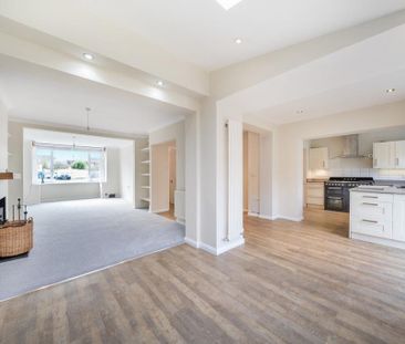 4 bedroom semi-detached house to rent - Photo 4