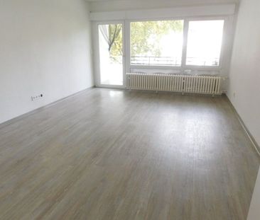 Schöne 3-Zimmer-Wohnung mit Balkon! Ideal für eine Familie mit eine... - Foto 1