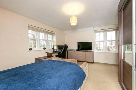 6 bedroom detached house to rent - Photo 5