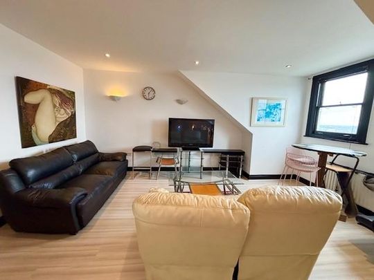 2 bedroom flat to rent - Photo 1