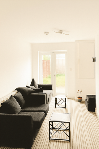 6 bedroom semi-detached house to rent - Photo 3