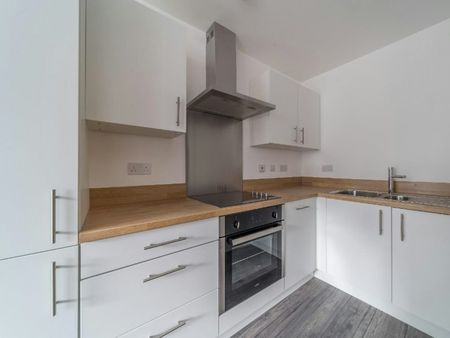 Flat to rent on - Photo 5