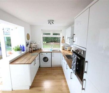 Sherwood Crescent, Benfleet, Essex, SS7 - Photo 5