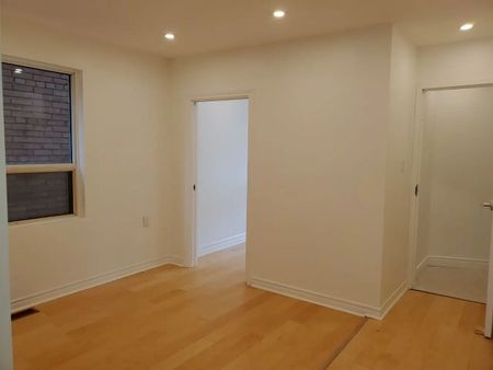 For Lease - 679 Vaughan Road Unit# Main, Toronto, Ontario - Photo 3