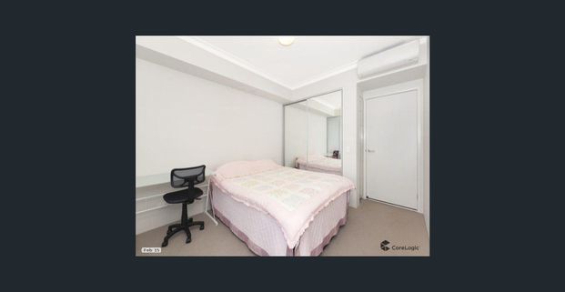 Luxury City Living | Fully Furnished 1-Bedroom Apartment - Photo 1