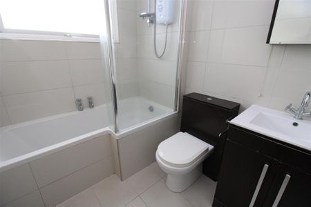 2 bedroom terraced house to rent - Photo 3