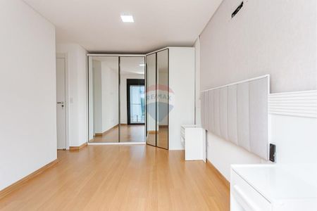 Sobrado para Locação - 3 dormitórios, sendo 1 suíte, 5 vagas, com 98m² no Bairro Uberaba - Foto 5