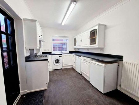 Henry Street, Prestwich, M25 - Photo 5