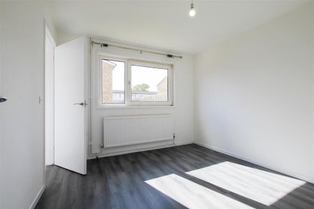 4 bedroom terraced house to rent - Photo 2