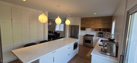 For Lease - 337 Carruthers Avenue Unit# Entire, Newmarket, Ontario - Photo 2