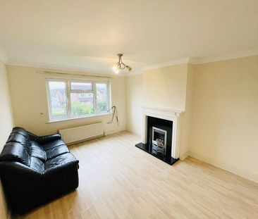 Rooks Nest Road, Wakefield, Outwood - Photo 1