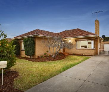 Simplistic Charm & Functional Living. - Photo 4