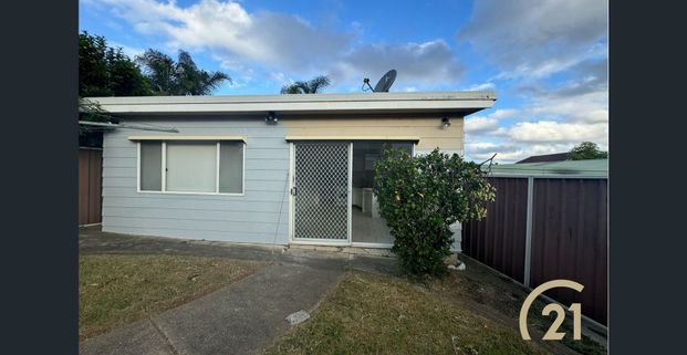 One Bedroom Granny Flat, In A Prime Location! - Photo 1