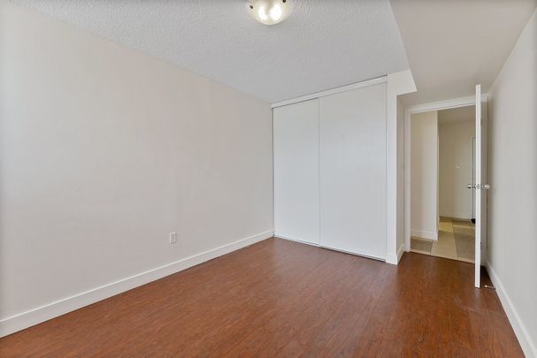 For Lease - 10330 Yonge Street Unit# 707, Richmond Hill, Ontario - Photo 1