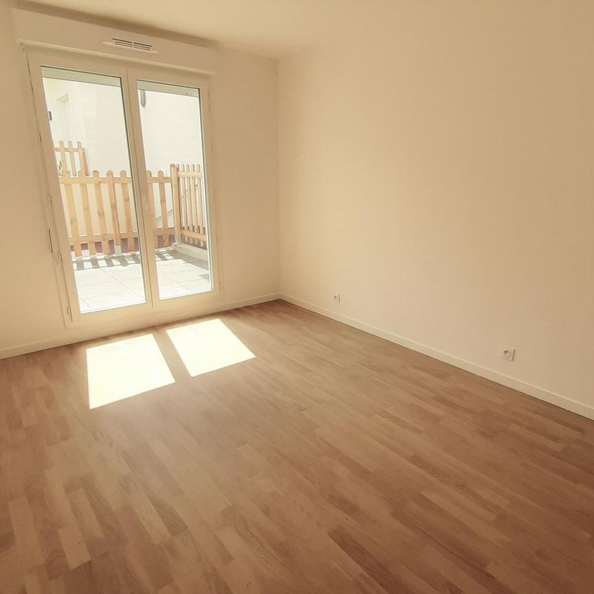 location Appartement T2 DE 46m² À MONTGERON - Photo 1