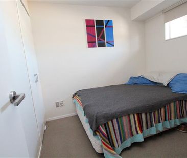 Fully furnished 2 bedroom in Soho - Photo 2