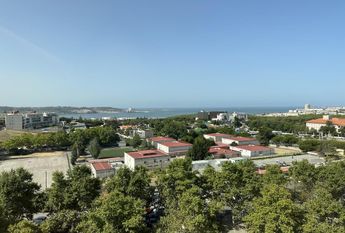 4 Bedroom Apartment with a view, Restelo, Lisboa