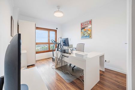 Apartamento T2 ao Nível do 8.º Piso - Torre da Bela Vista - Photo 4