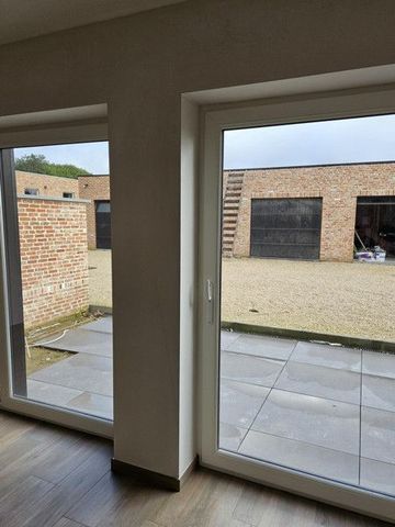 Nieuwbouw, gelijkvloers appartement met 2 slaapkamers en garage - Photo 4