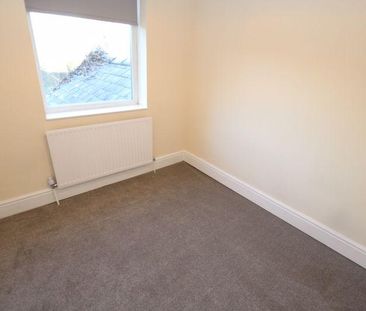 4 bedroom terraced house to rent - Photo 3