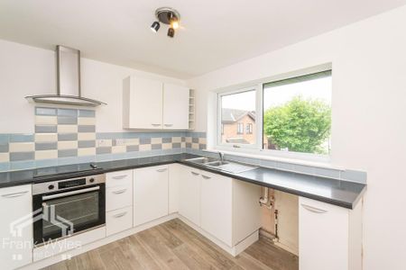 2 bedroom flat to rent - Photo 4