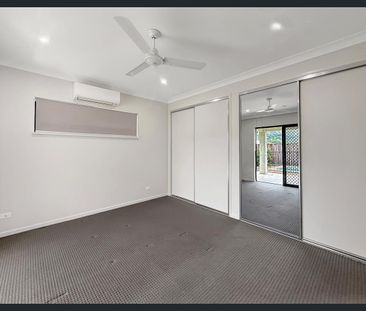 Relaxed Family Living with Pool in a Peaceful Mount Peter Setting - Photo 2