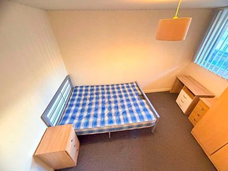 Trinity Court, Higher Cambridge Street, Manchester, M15 - Photo 5