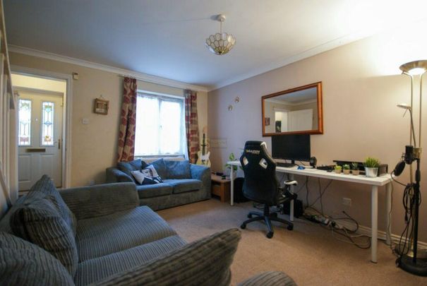 2 bedroom semi-detached house to rent - Photo 1