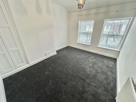 Collins Avenue, Sutton-In-Ashfield - Photo 4