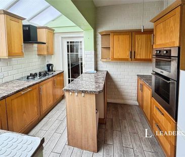 3 bedroom terraced house to rent - Photo 6