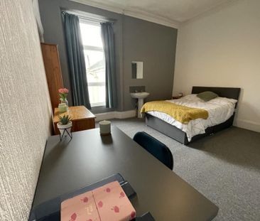 10 bedroom house share to rent - Photo 5