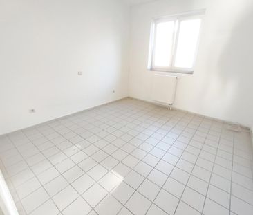 Appartement en plein centre ville à 6000 Charleroi - Photo 4