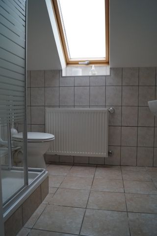 Helle Dachgeschosswohnung in bester Lage von Leverkusen-Schlebusch!!! - Photo 4