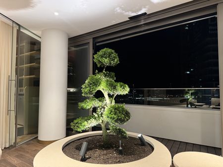 Luxuriöses 3-Zimmer Apartment mit atemberaubenden Blick auf die Donau! Pool, Spa, Fitness vorhanden - Photo 4