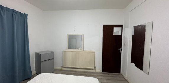 Room in a Shared House, Penshurst Road, N17 - Photo 2