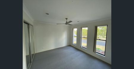 Spacious Family Home in Sought After Willow Rise Estate - Photo 4