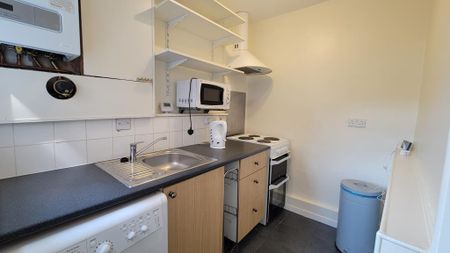 1 bedroom flat to rent - Photo 4