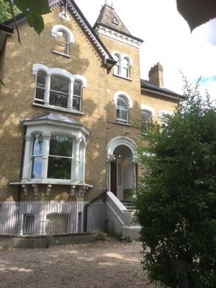 2 Bed Flat, Wickham Road, SE4 - Photo 1