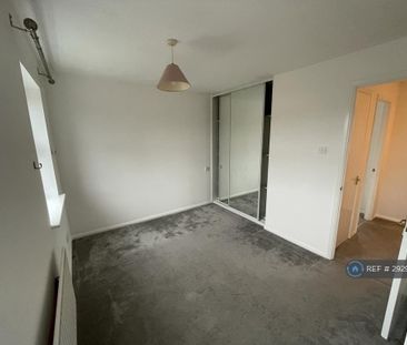 3 bedroom detached house to rent - Photo 4