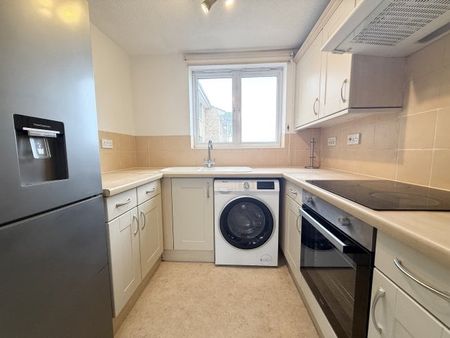 Banyard Close, Cheltenham, GL51 - Photo 5