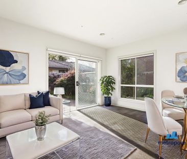 2/268 Lawrence Road, MOUNT WAVERLEY, VIC - Photo 2