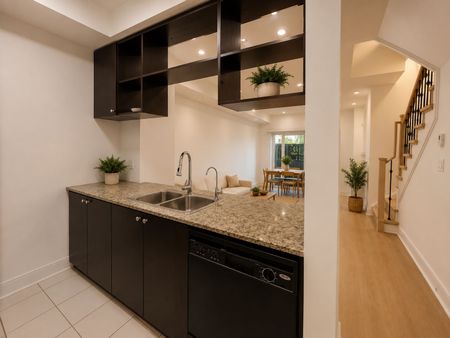 For Lease - 315 Village Green Square Unit# Th69, Toronto, Ontario - Photo 5