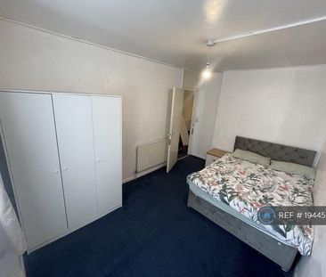 1 bedroom in a house share to rent - Photo 6