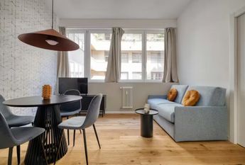 Via Francesco Daverio, Milan, Lombardy 20122