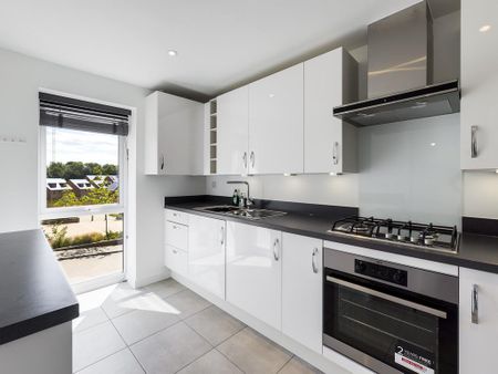 2 bedroom apartment to rent - Photo 4