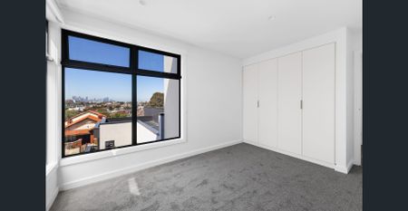 STUNNING BRAND NEW TWO BED TOWNHOUSES WITH CITY VIEWS! - Photo 3