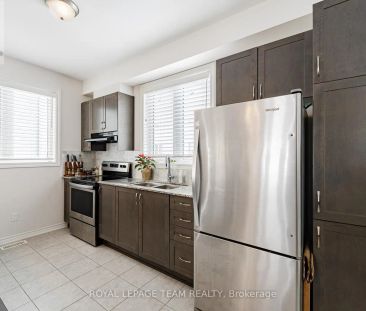 6 DARVOY MEWS - Photo 6