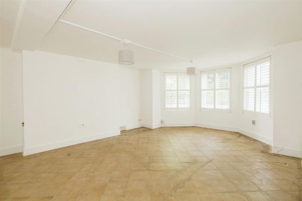 66 Thicket Road, Crystal Palace, London - Photo 1