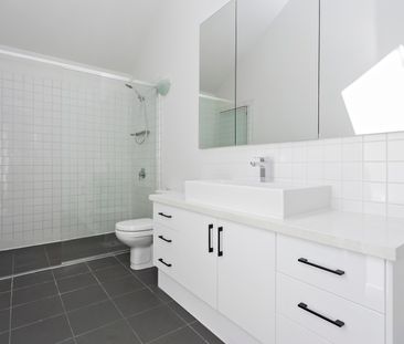 3 Hillingdon Place, Prahran VIC 3181 - Townhouse For Rent | Domain - Photo 6